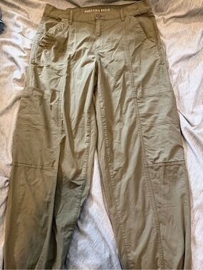 American Eagle Outfitters Olive Green Women’s Cargo Pants